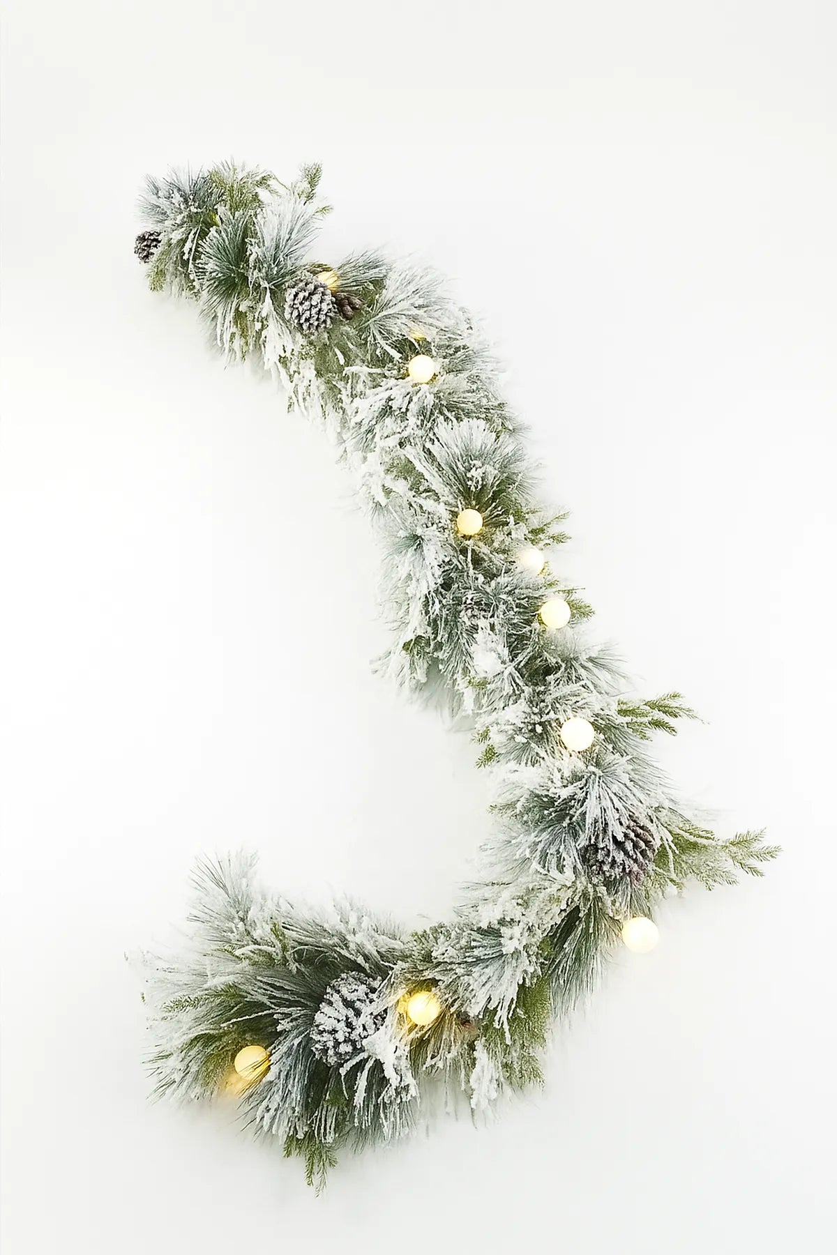 Guirnalda Nevada con Piñas y Luz LED Fibra Óptica – 200 cm