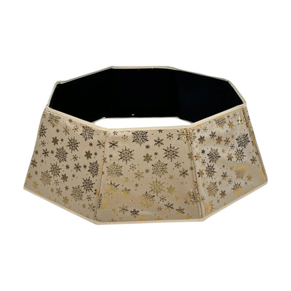 Base de árbol con copos dorados