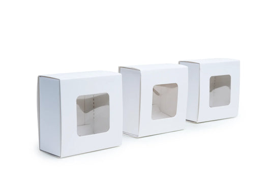 Caja de Papel Kraft Blanco – 8.5 cm x 8.5 cm x 4 cm (Paquete de 12 unidades)