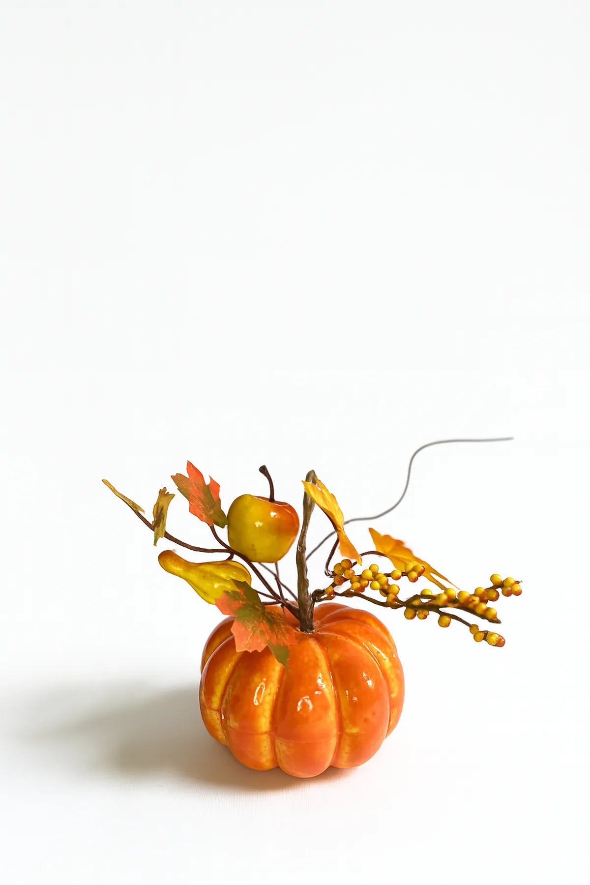 Pick De Calabaza Con Fruta Otoñal 20 cm – Decoración Otoñal Sintética