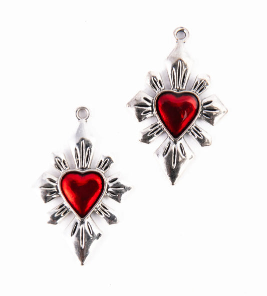 Dije Corazón Sagrado de Metal Plateado con Esmalte Rojo | Ideal para Joyería, Accesorios y Proyectos Creativos