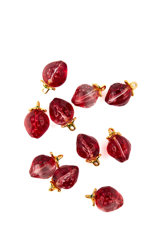 Dije Fresa de Cristal Rojo con Aro Dorado Paquete con 10 | Ideal para Bisutería, Collares y Pulseras DIY
