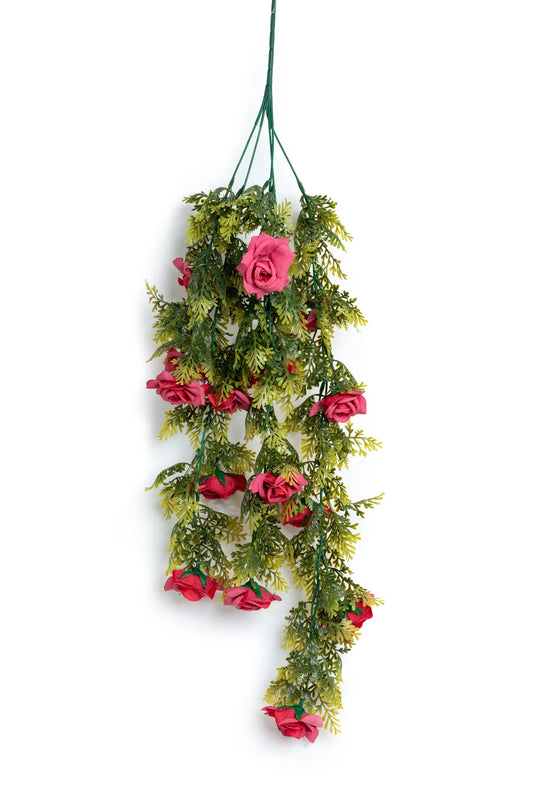 Guirnalda colgante artificial con follaje verde y rosas color fucsia, ideal para decorar bodas, eventos, arcos florales, techos y espacios interiores.